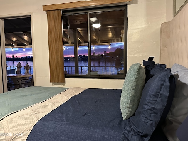 9378 Riverside Dr, Parker, AZ 85344 - bedroom with a water view
