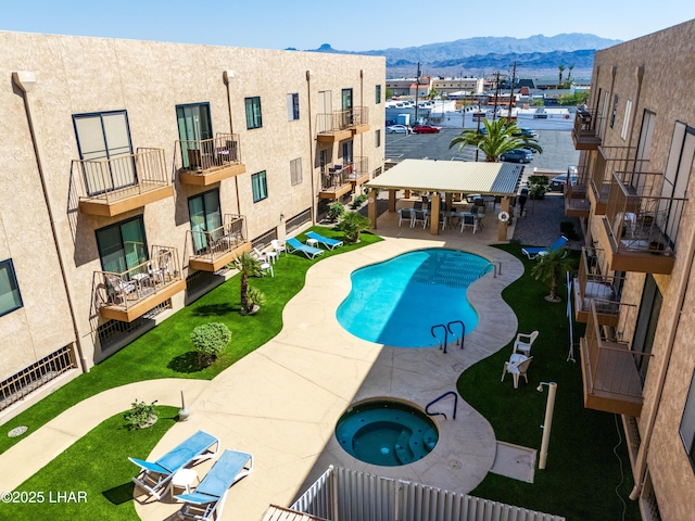 2094 Mesquite Ave Unit 113, Lake Havasu City, AZ 86403 - community pool with a hot tub and a mountain view