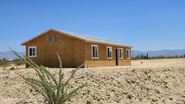 16457 S Lynn Ave, Yucca, AZ 86438 - view of side of property with a mountain view