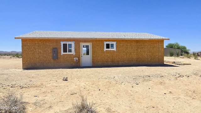 16457 S Lynn Ave, Yucca, AZ 86438 - view of front facade featuring roof with shingles