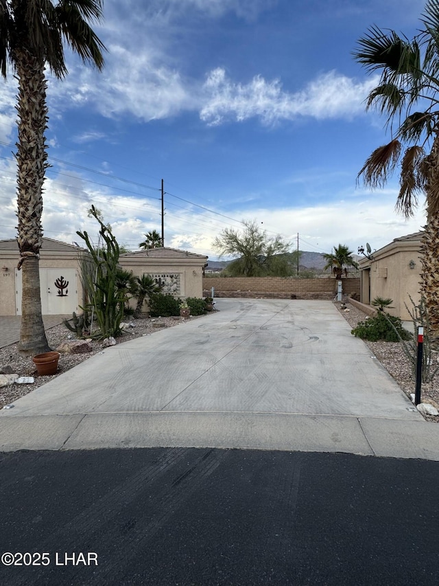 Listing photo 3 for 1905 Victoria Farms Rd, Lake Havasu City AZ 86404