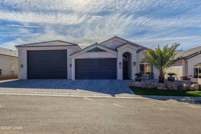 view of front facade with a garage