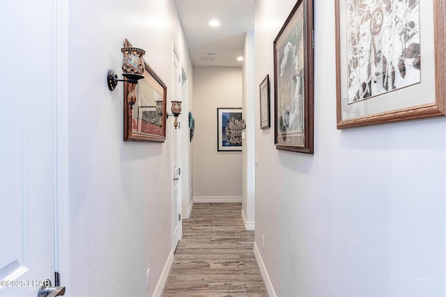 2800 Papeete Dr, Lake Havasu City, AZ 86404 - hall featuring recessed lighting, light wood-type flooring, visible vents, and baseboards