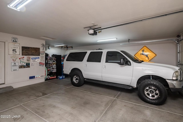 2764 Daytona Ave, Lake Havasu City, AZ 86403 - garage featuring a garage door opener