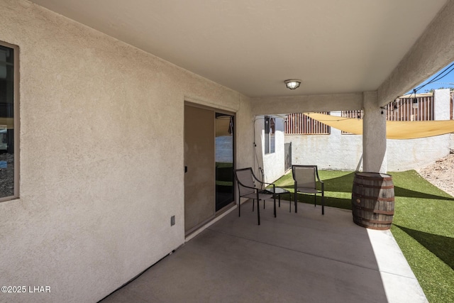 2764 Daytona Ave, Lake Havasu City, AZ 86403 - view of patio with fence