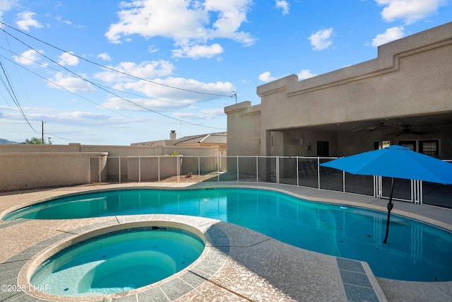 3370 Thunderhead Dr, Lake Havasu City, AZ 86406 - view of pool featuring a pool with connected hot tub