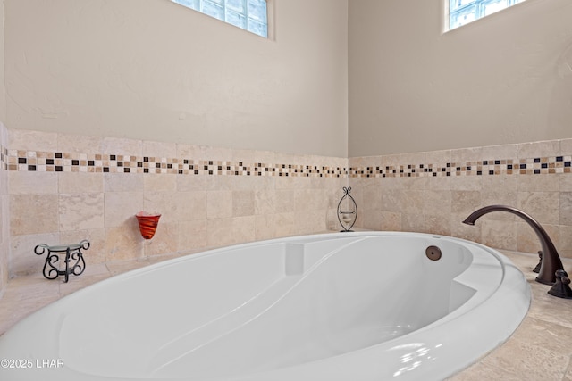 3370 Thunderhead Dr, Lake Havasu City, AZ 86406 - full bath with healthy amount of natural light and a garden tub