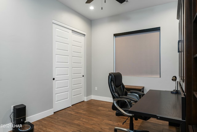 office space featuring recessed lighting, baseboards, ceiling fan, and dark wood-style flooring