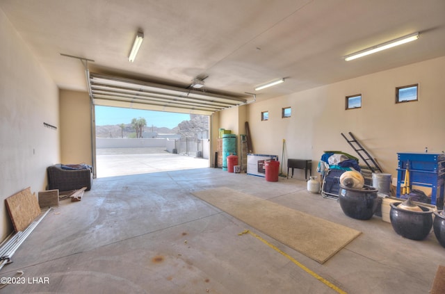 9124 Lakeview Dr, Parker, AZ 85344 - view of garage