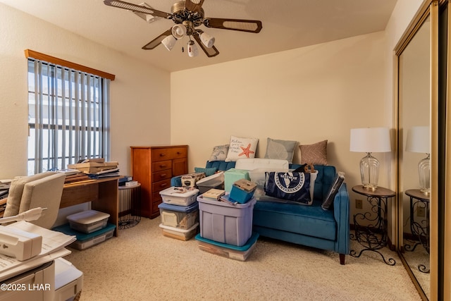 bedroom with ceiling fan