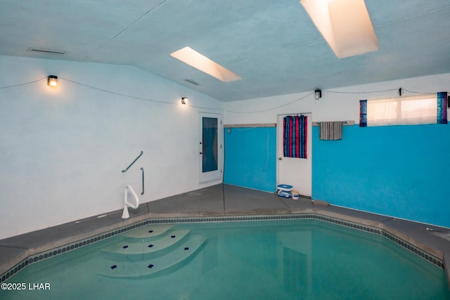 3716 Sloop Ln, Lake Havasu City, AZ 86406 - indoor pool featuring a skylight