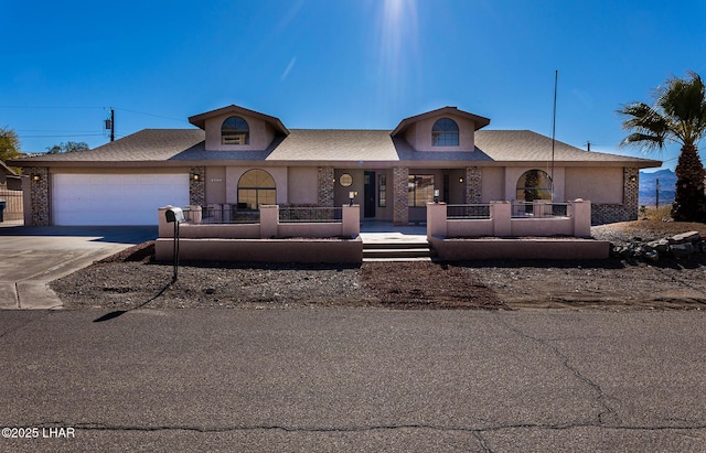 view of front facade with a garage