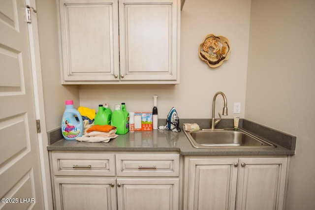 2870 Havasupai Blvd, Lake Havasu City, AZ 86404 - kitchen with a sink and dark countertops