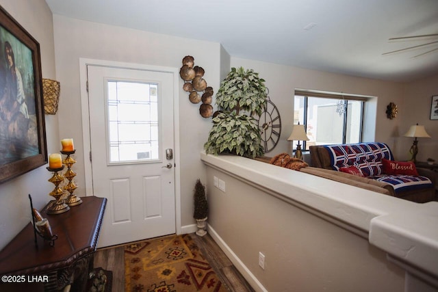 2870 Havasupai Blvd, Lake Havasu City, AZ 86404 - foyer with wood finished floors and baseboards