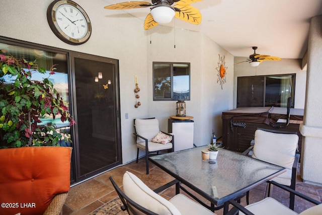 2870 Havasupai Blvd, Lake Havasu City, AZ 86404 - sunroom with a hot tub