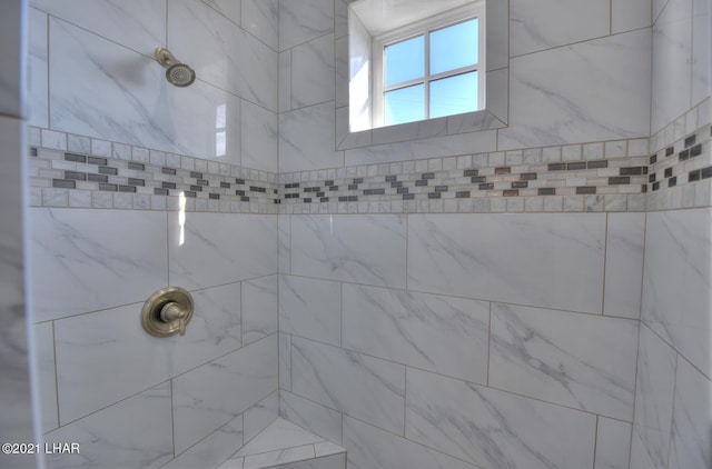 8551 River View Villas Dr Unit 15, Parker, AZ 85344 - full bathroom with a tile shower