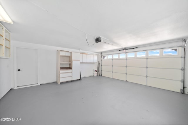 2870 Cisco Dr S, Lake Havasu City, AZ 86403 - garage with a garage door opener