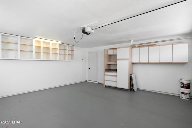 2870 Cisco Dr S, Lake Havasu City, AZ 86403 - garage with a garage door opener