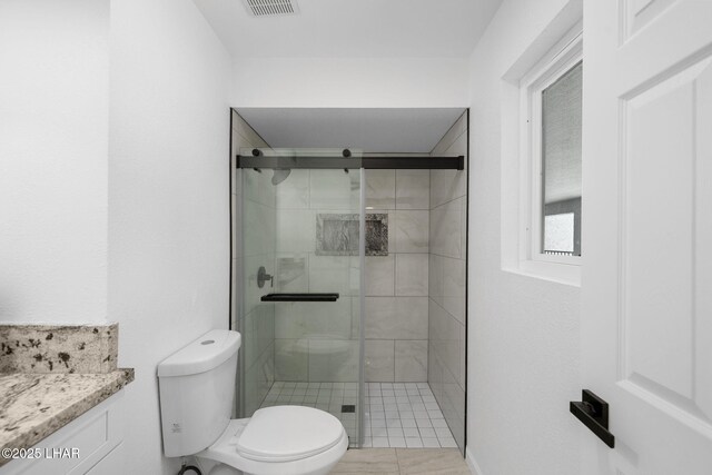 2870 Cisco Dr S, Lake Havasu City, AZ 86403 - bathroom featuring a stall shower and vanity