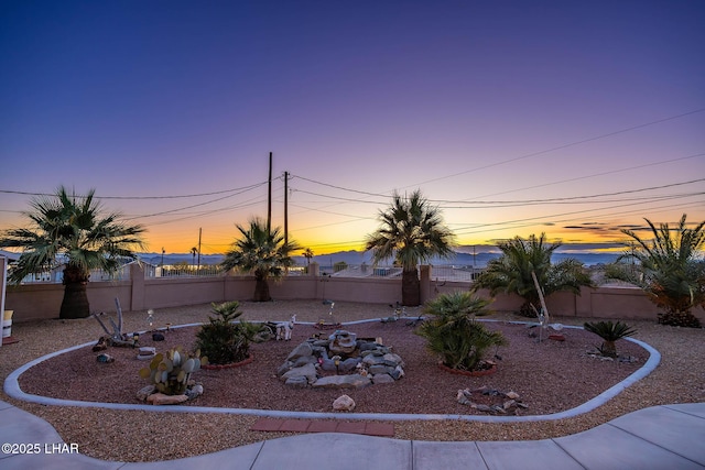 2555 Hacienda Pl, Lake Havasu City, AZ 86403 - photo 36
