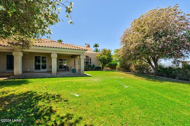 view of yard with a patio area