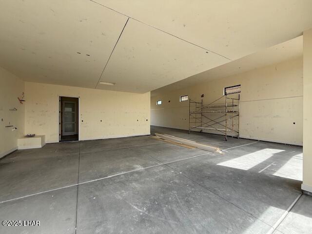 2931 Simitan Dr, Lake Havasu City, AZ 86404 - view of garage