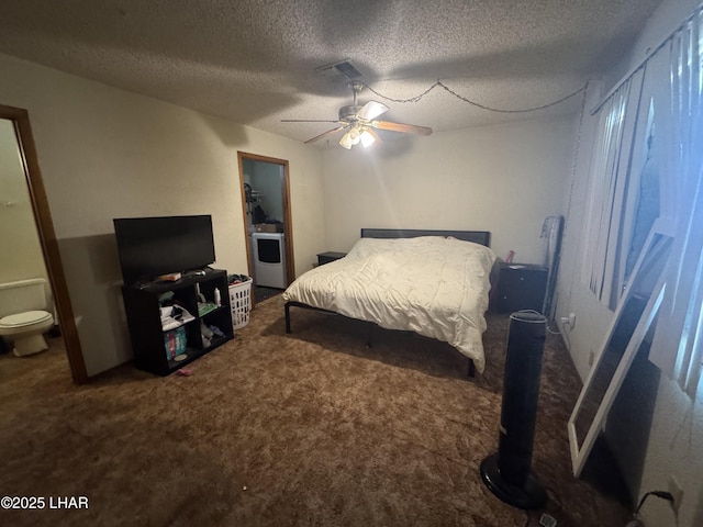 bedroom featuring connected bathroom, a textured ceiling, carpet, and a ceiling fan