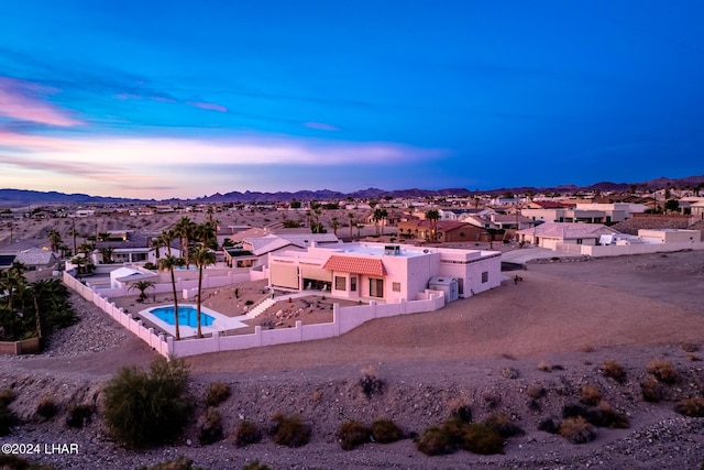 view of aerial view at dusk