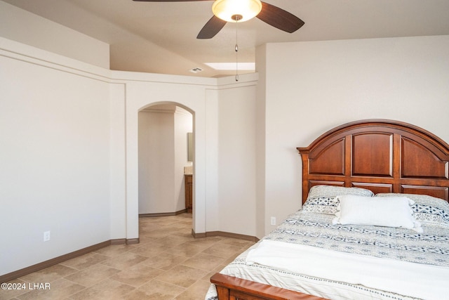 bedroom featuring ceiling fan