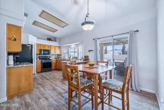 350 Acoma Blvd N, Lake Havasu City, AZ 86403 - photo 13