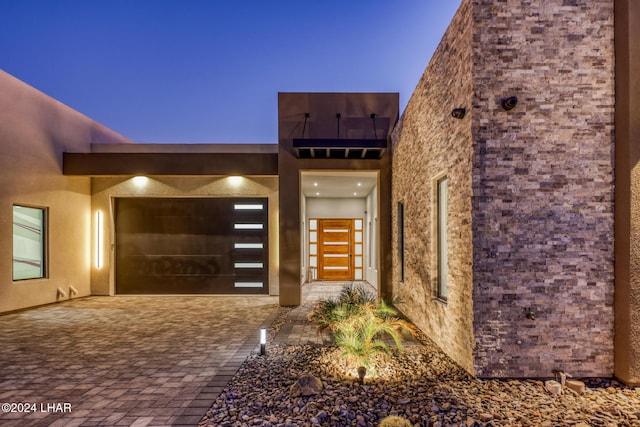 view of front of house featuring a garage