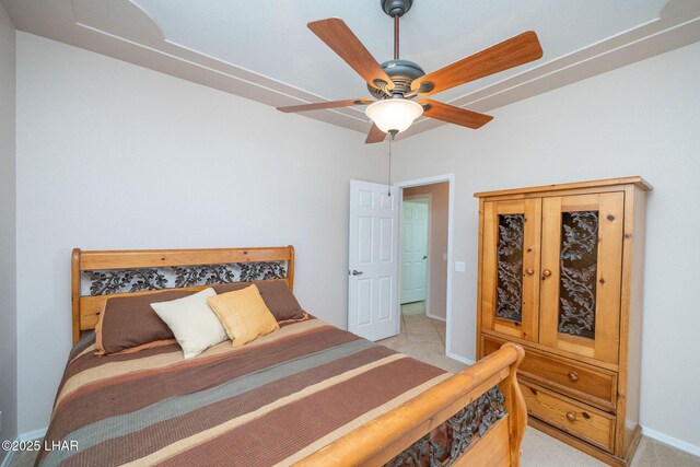 bedroom with ceiling fan