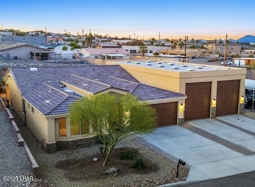 drone / aerial view with a residential view