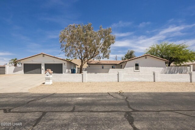 2890 Wanderlust Ln, Lake Havasu City, AZ 86403 - photo 1