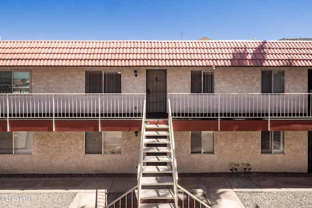 2301 Mcculloch Blvd N Unit E, Lake Havasu City, AZ 86403 - view of building exterior with stairs