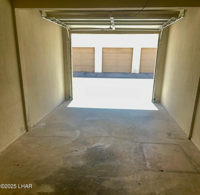 2301 Mcculloch Blvd N Unit E, Lake Havasu City, AZ 86403 - view of garage