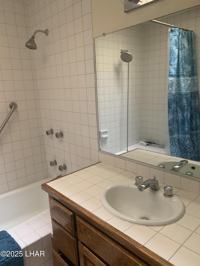 1008 Barcelona Unit 1, Lake Havasu City, AZ 86403 - bathroom featuring vanity, decorative backsplash, and tiled shower / bath