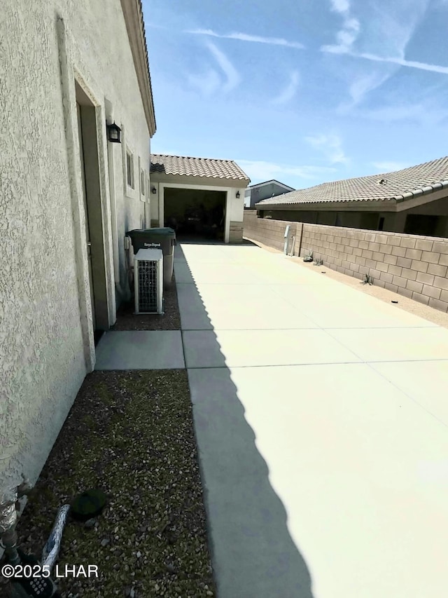 2550 E Nez Perce Rd, Fort Mohave, AZ 86426 - view of patio / terrace with concrete driveway