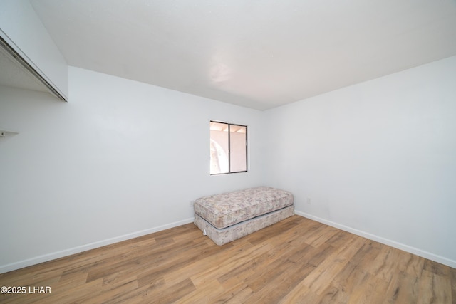 2340 Jamaica Blvd S, Lake Havasu City, AZ 86406 - sitting room with light wood-style flooring and baseboards