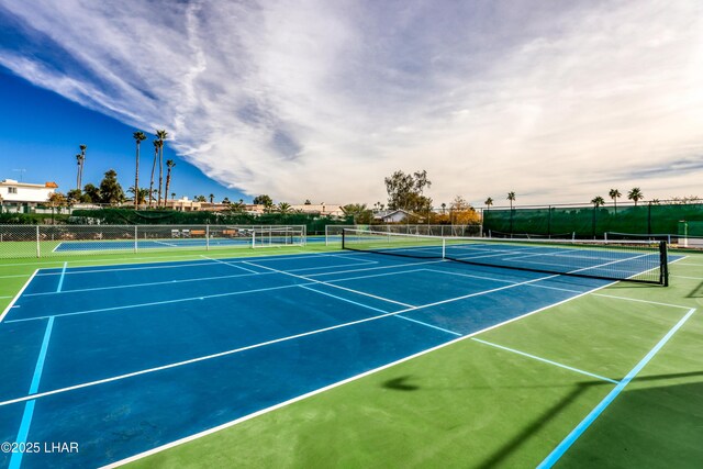 1824 Montana Vis Unit D, Lake Havasu City, AZ 86403 - view of tennis court with fence and community basketball court
