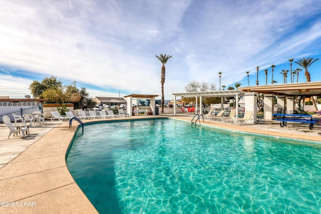 1824 Montana Vis Unit D, Lake Havasu City, AZ 86403 - community pool featuring a patio area, a pergola, and fence