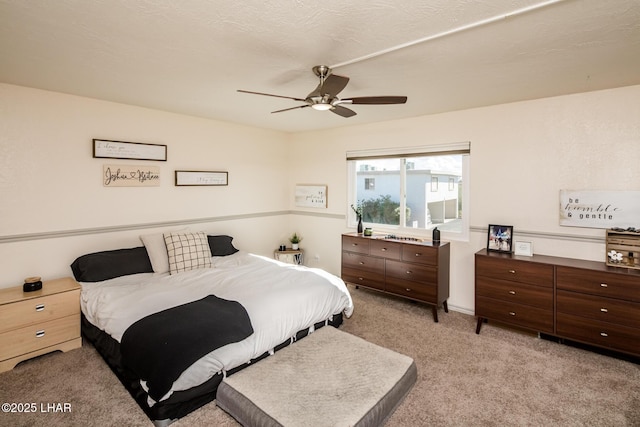 1824 Montana Vis Unit D, Lake Havasu City, AZ 86403 - bedroom with light carpet and a ceiling fan