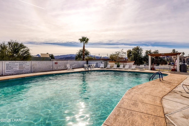 1824 Montana Vis Unit D, Lake Havasu City, AZ 86403 - pool featuring a patio area and fence