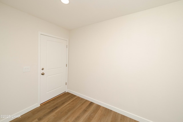 2529 Sunchief Ln, Lake Havasu City, AZ 86403 - empty room featuring baseboards, light wood-type flooring, and recessed lighting