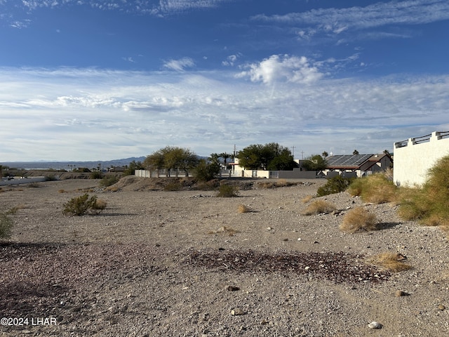 Listing photo 2 for 111 Bunker Dr, Lake Havasu City AZ 86403