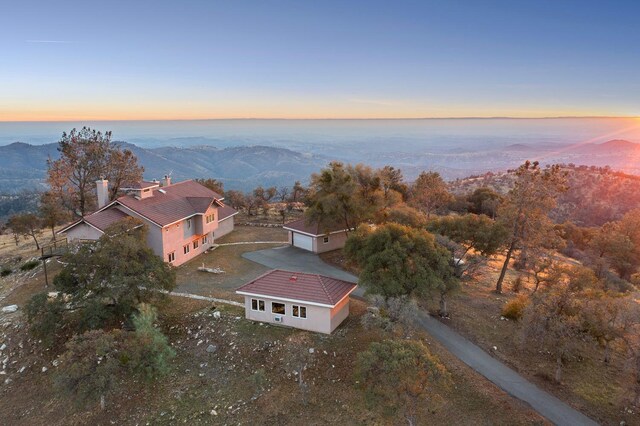 view of aerial view at dusk