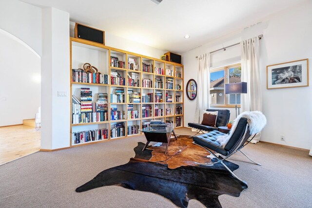 sitting room featuring carpet