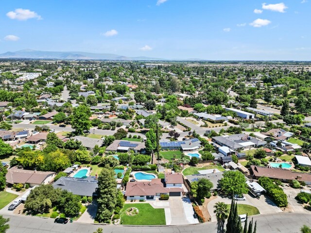 925 S Purdue Ave, Fresno, CA 93727 - aerial view of a pool area