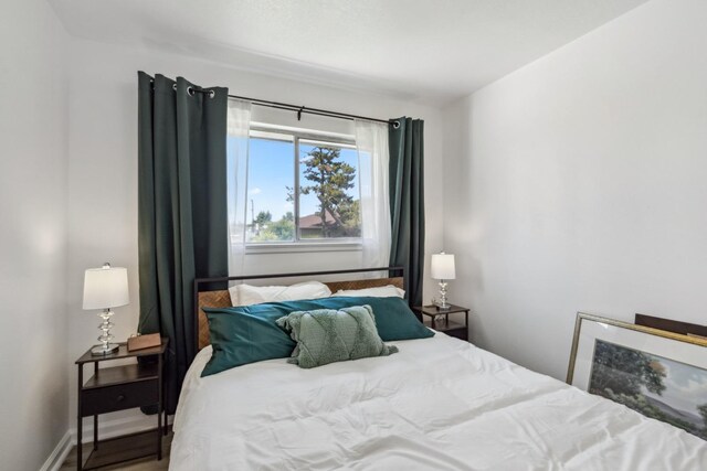 925 S Purdue Ave, Fresno, CA 93727 - bedroom featuring wood finished floors