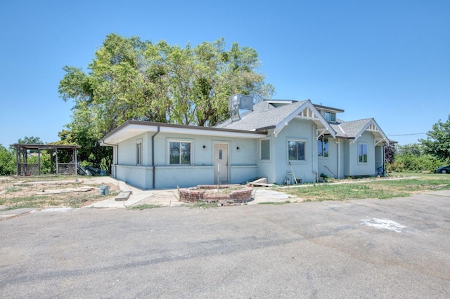12647 E Clarkson Ave, Kingsburg, CA 93631 - view of front of home